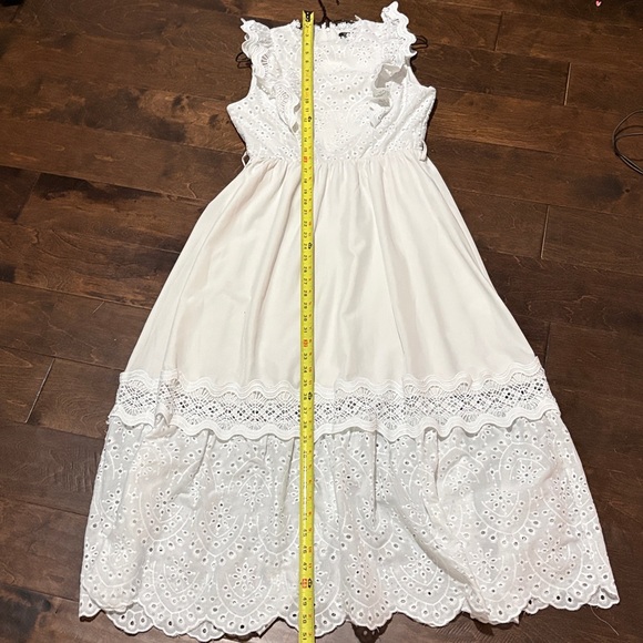 MJ-002 Simplee white Dress size S - Picture 10 of 10